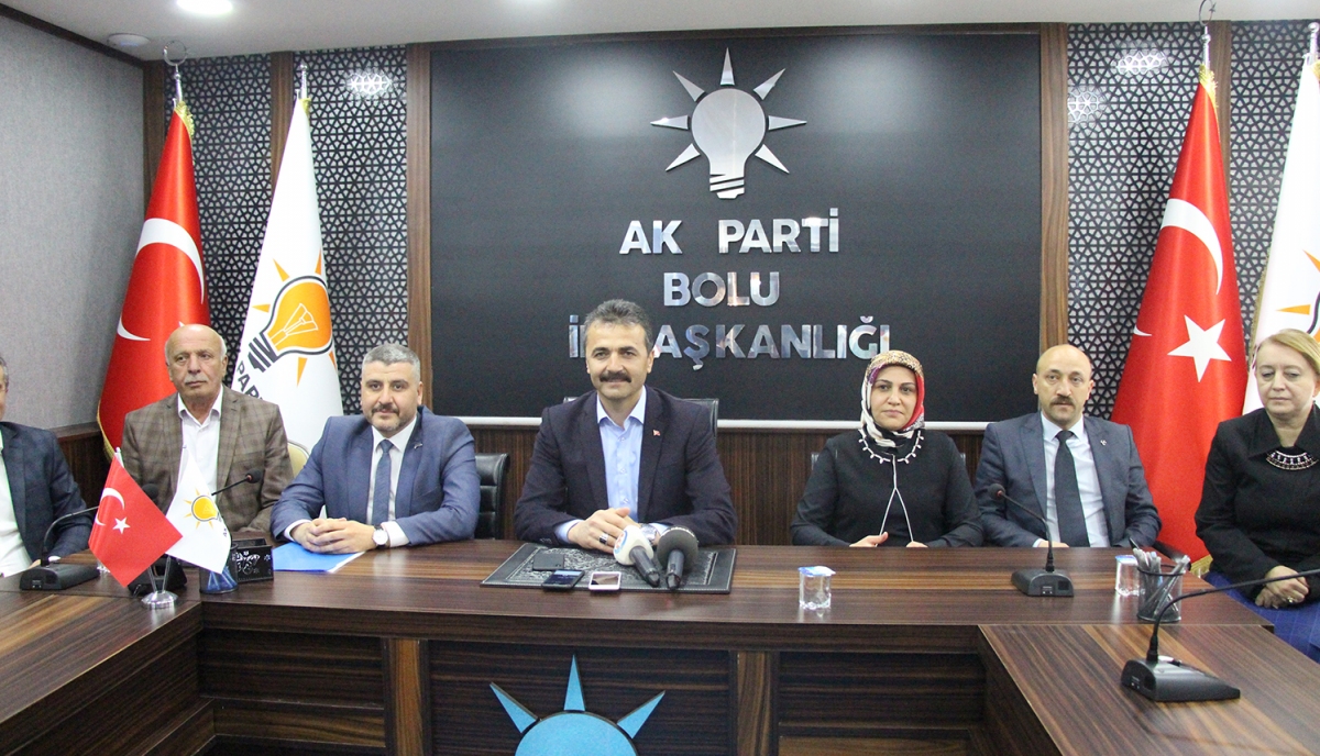 TÜRK MİLLİYETÇİLİĞİ ARTIK BAŞ TACI