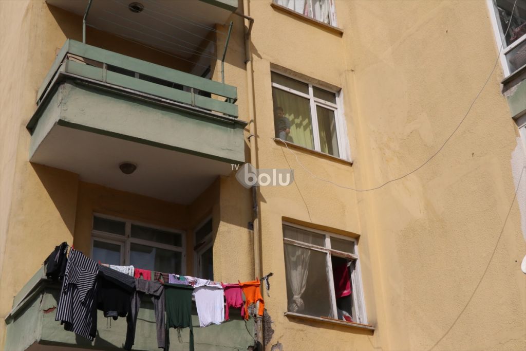 Bolu'da 1 Yaşındaki Çocuk Balkondan Düştü