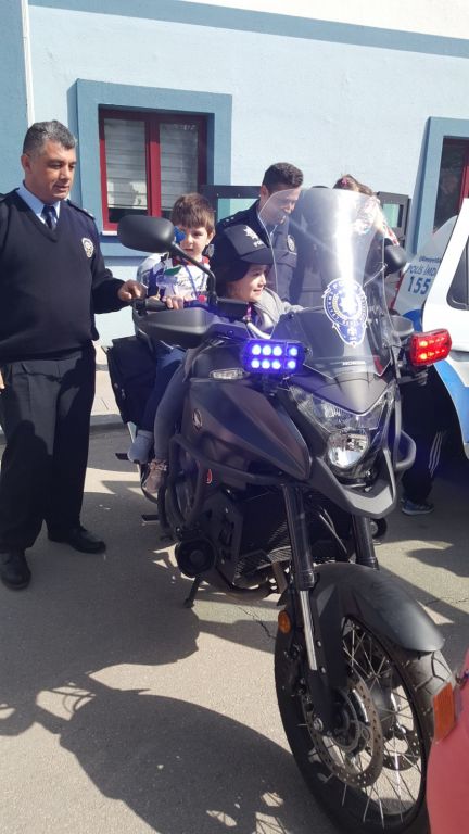 KADRİYE ANAOKULU ÖĞRENCİLERİNDEN ANLAMLI ZİYARET