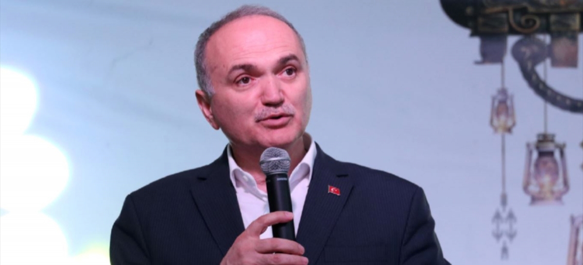 BAKAN ÖZLÜ GÖYNÜK'TE KONUŞTU