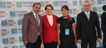 İYİ PARTİLİLER ÇOK MUTLU