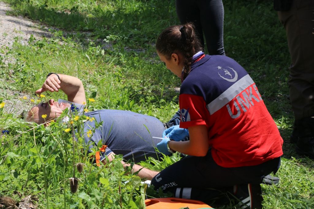 Abant yolunda trafik kazası: 3 yaralı