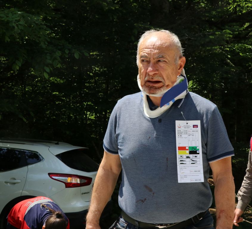 Abant yolunda trafik kazası: 3 yaralı