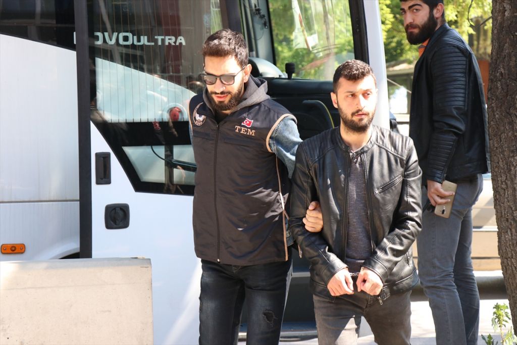 Adli kontrolle serbest bırakıldılar