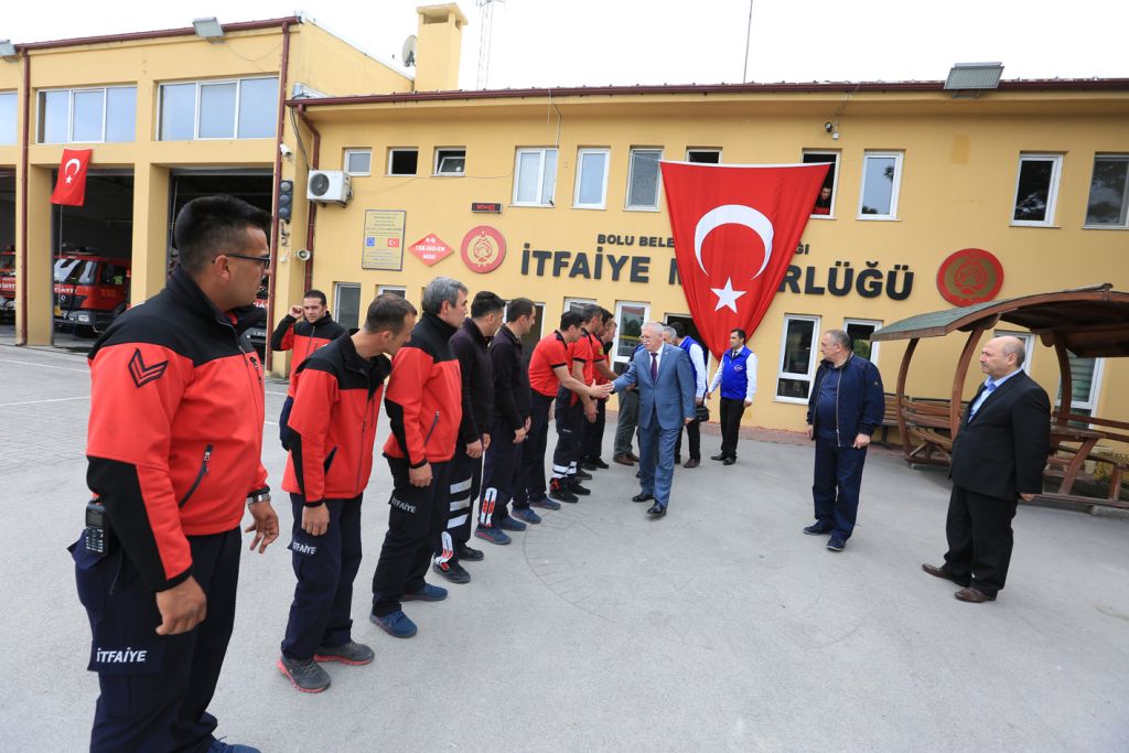 Bolu Belediye Başkanı Yılmaz, taziyeleri kabul ediyor