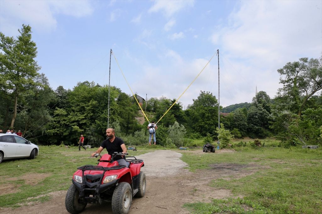 BUNUN ADI İNSAN SAPANI