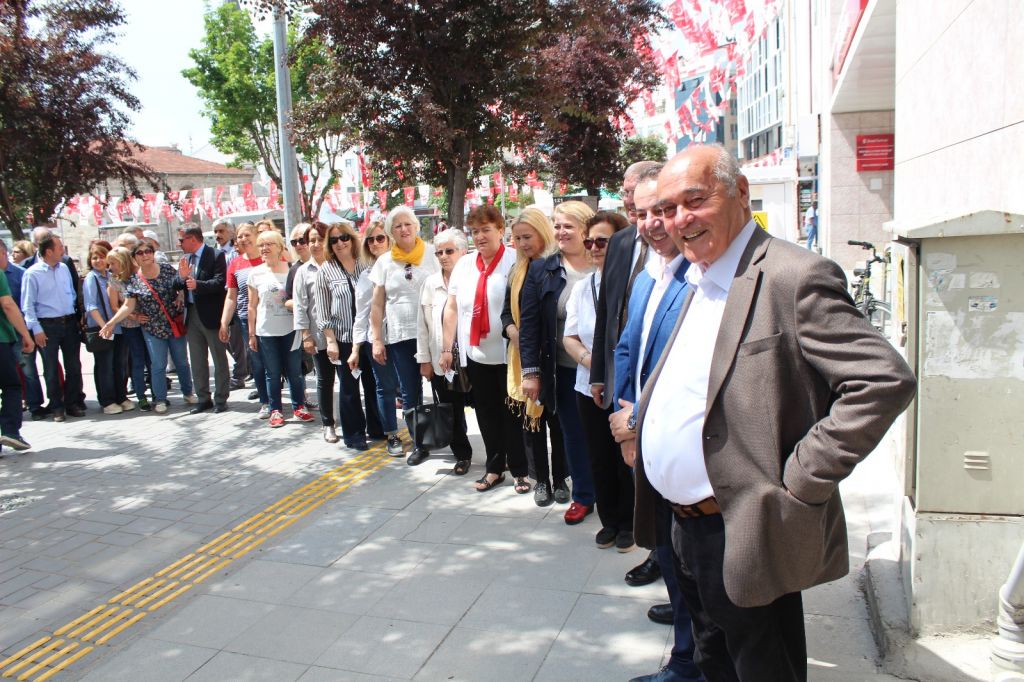 CHP Bolu'dan İnce'ye bağış desteği