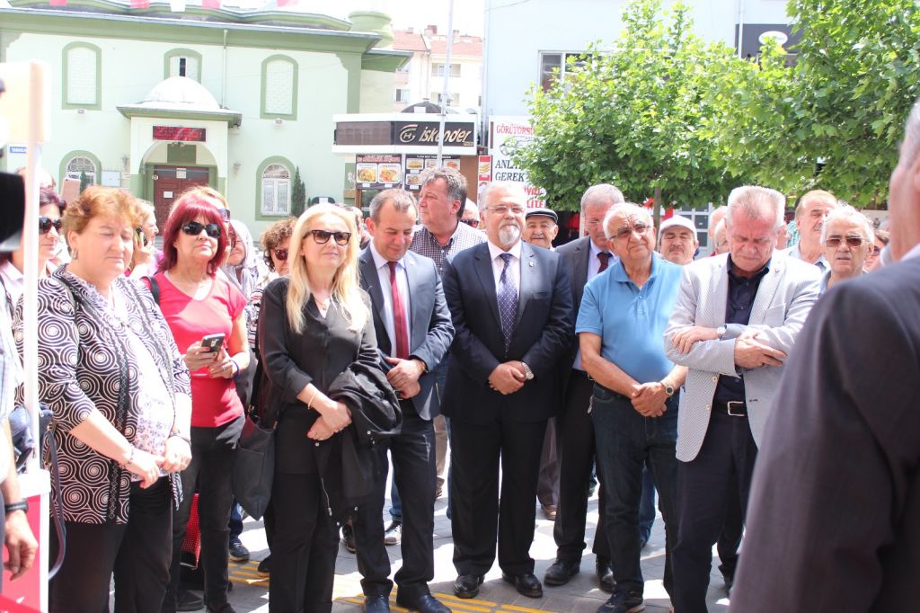 CHP ilk seçim bürosunu kurdu