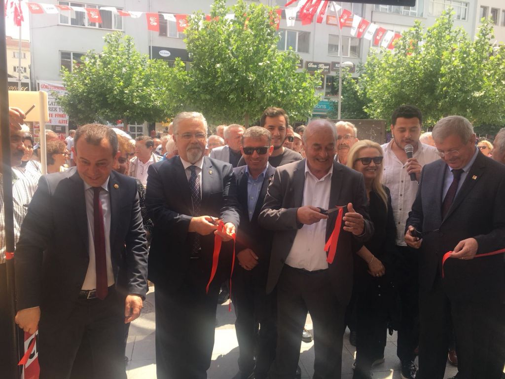 CHP ilk seçim bürosunu kurdu