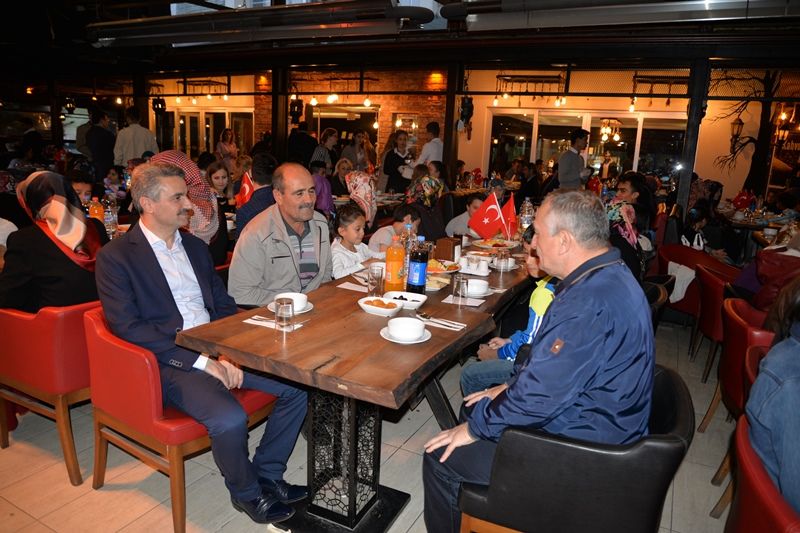 ÇOCUKLAR İLE İFTAR AÇILDI