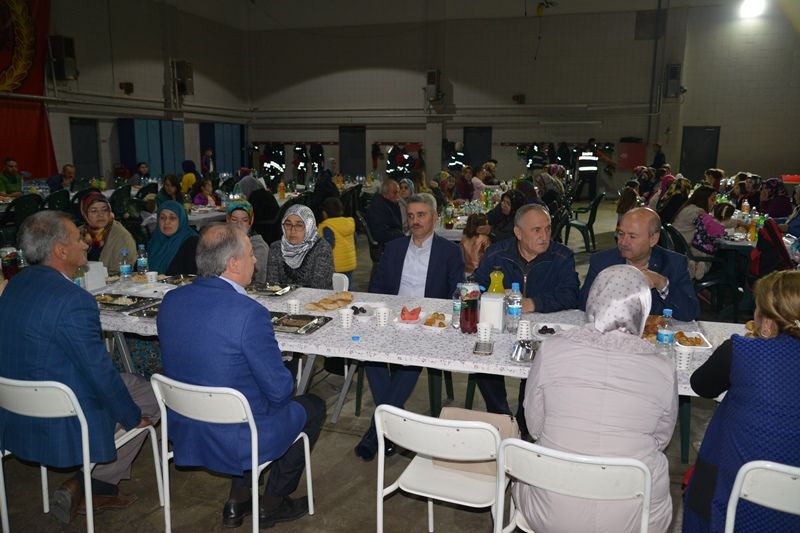 ÇOCUKLAR İLE İFTAR AÇILDI