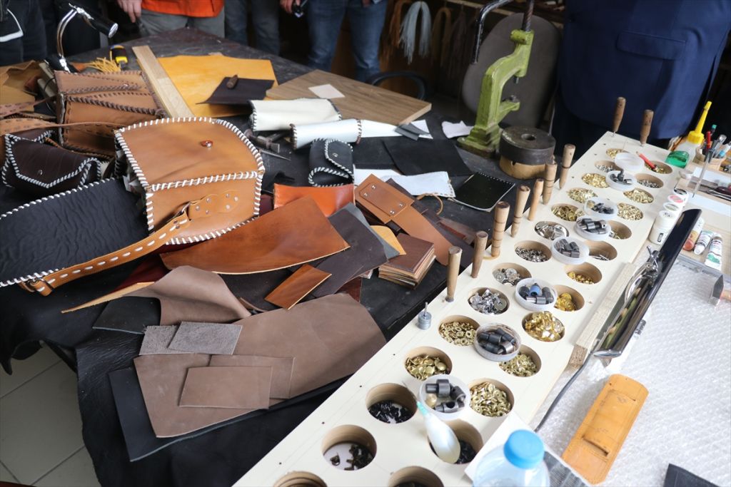 Fabrika gibi cezaevi