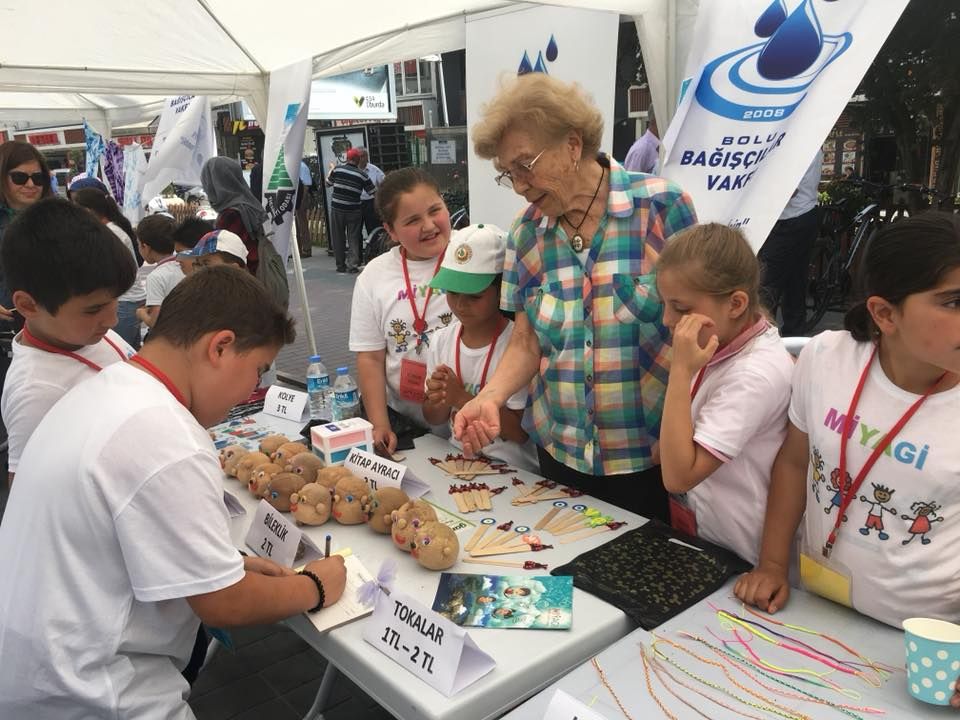 İŞ ADAMLARIYLA PAZARLIK ETTİLER