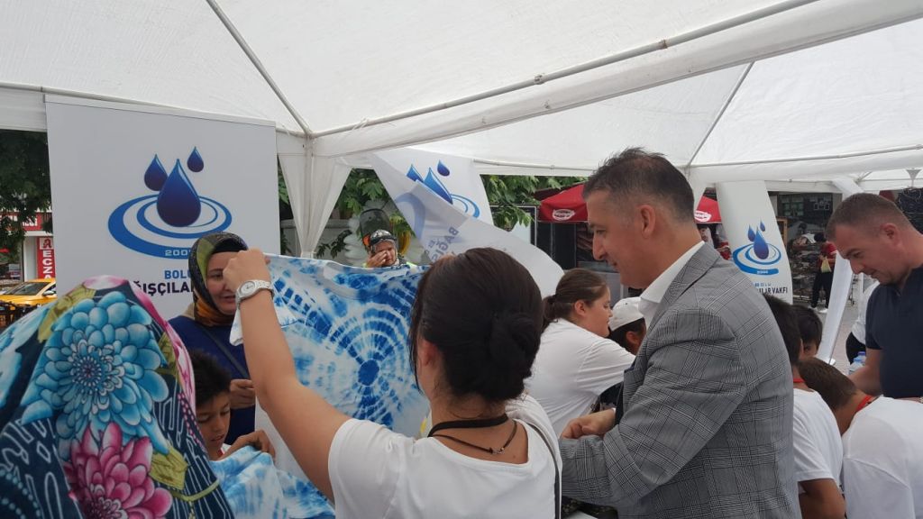 İŞ ADAMLARIYLA PAZARLIK ETTİLER