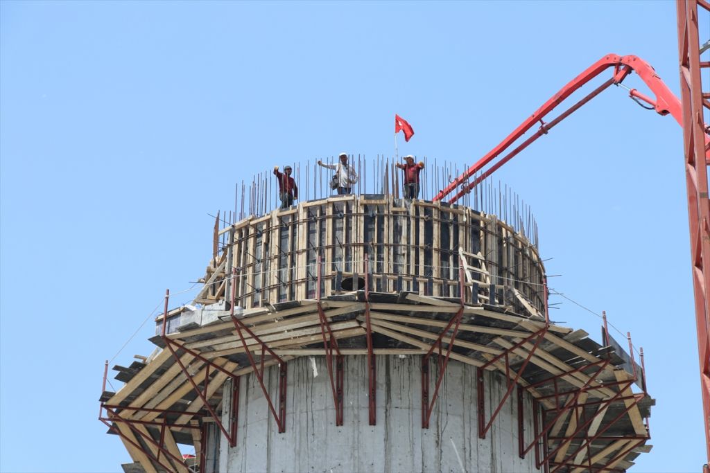 Köroğlu heykeli, 5 bin kilometreden 17 tırla getirilecek