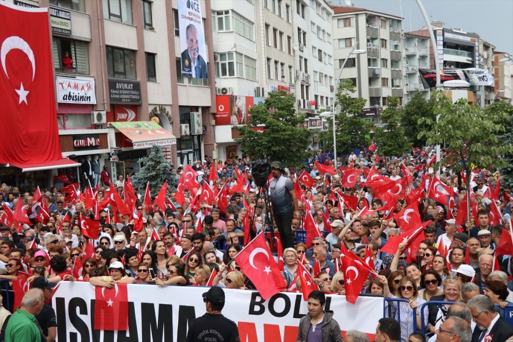 KÖROĞLU'NUN TORUNLARI HOŞ GELDİNİZ