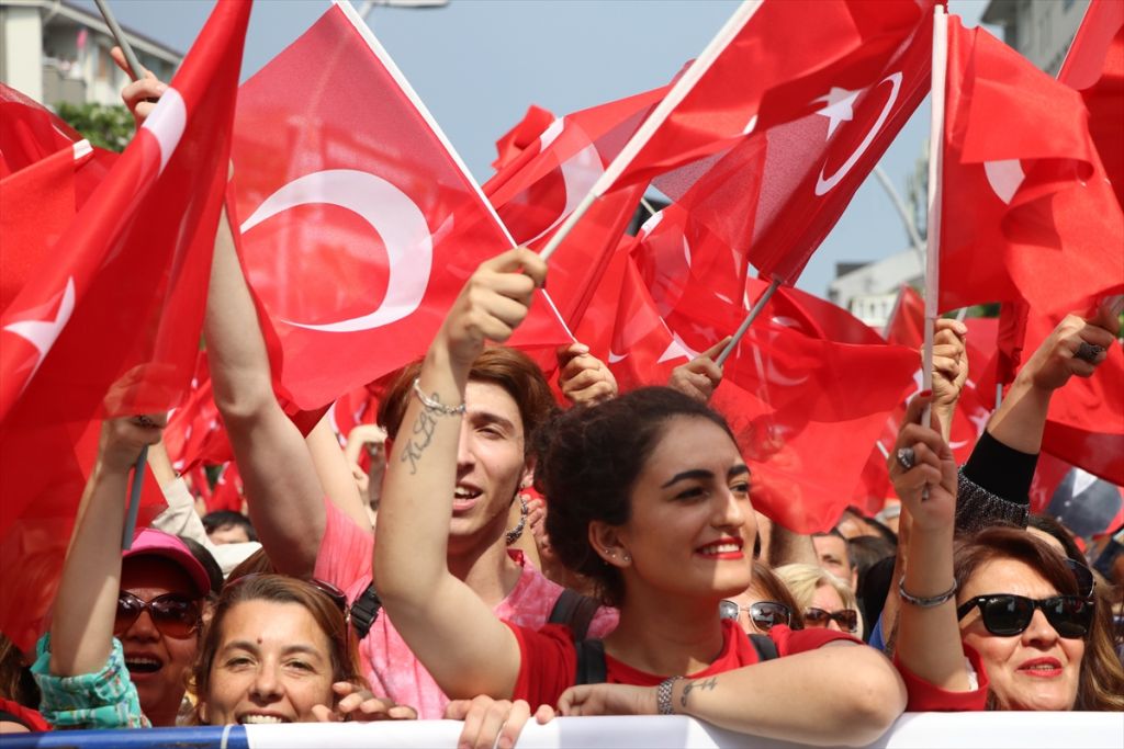 KÖROĞLU'NUN TORUNLARI HOŞ GELDİNİZ