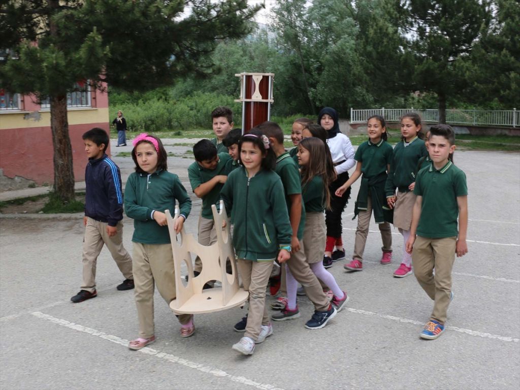 Öğretmenleriyle kendi teleskoplarını yaptılar