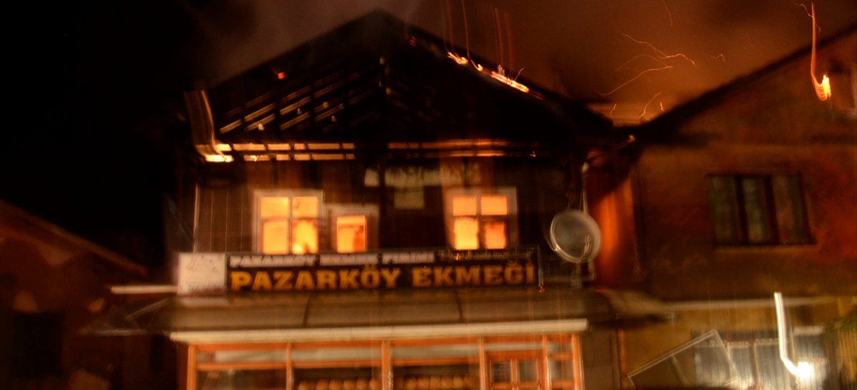 PAZARKÖY'DE YANGIN