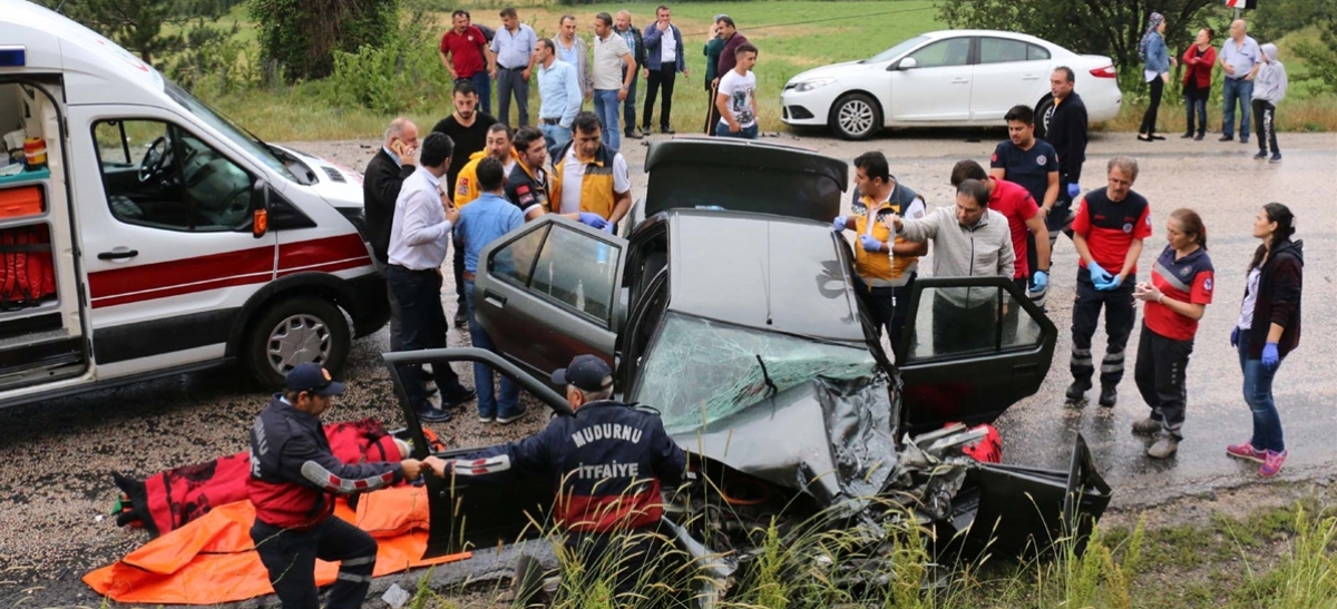 Bayramda yollar yine kan gölü