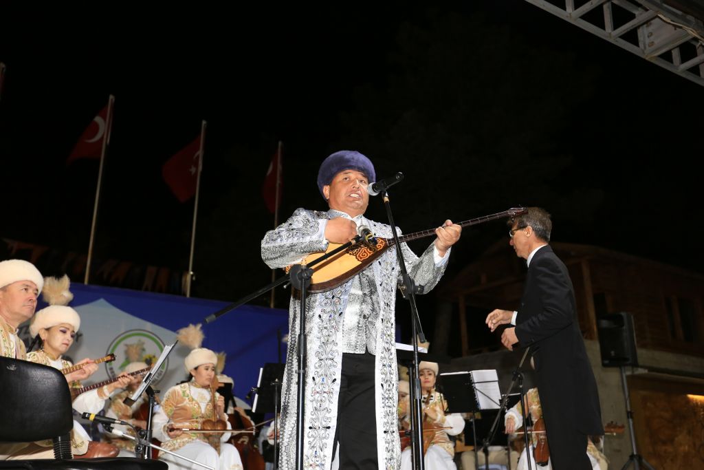 ATA YURTTAN EZGİLER