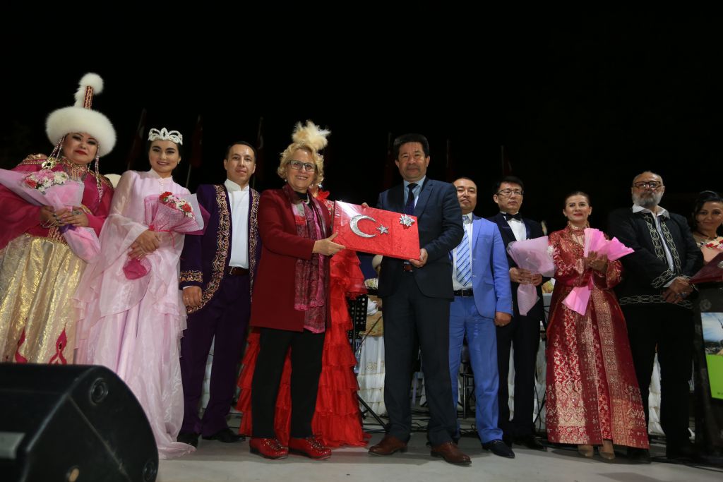 ATA YURTTAN EZGİLER