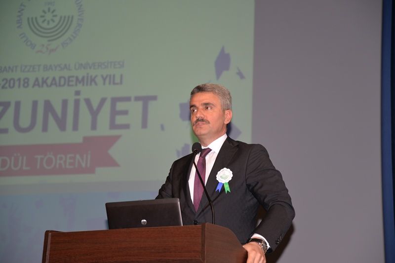 BAİBÜ'DE BÖLÜM BİRİNCİLERİ ÖDÜLLENDİRİLDİ