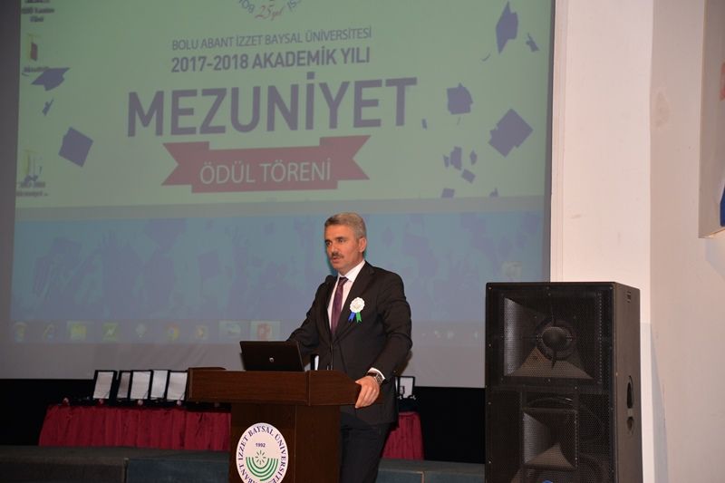 BAİBÜ'DE BÖLÜM BİRİNCİLERİ ÖDÜLLENDİRİLDİ