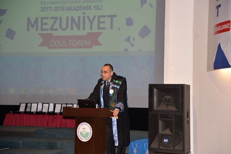 BAİBÜ'DE BÖLÜM BİRİNCİLERİ ÖDÜLLENDİRİLDİ