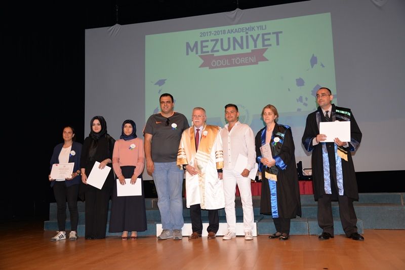 BAİBÜ'DE BÖLÜM BİRİNCİLERİ ÖDÜLLENDİRİLDİ