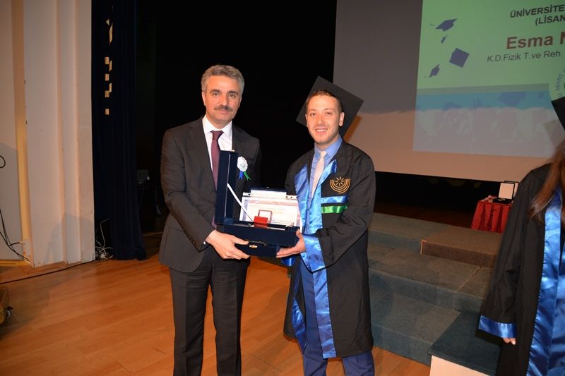 BAİBÜ'DE BÖLÜM BİRİNCİLERİ ÖDÜLLENDİRİLDİ