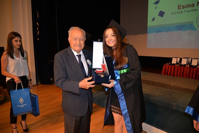 BAİBÜ'DE BÖLÜM BİRİNCİLERİ ÖDÜLLENDİRİLDİ