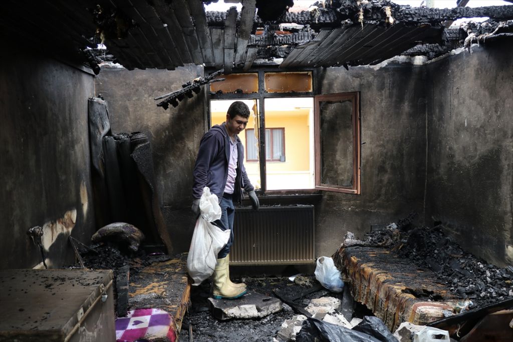 Bayramda evsiz kaldılar