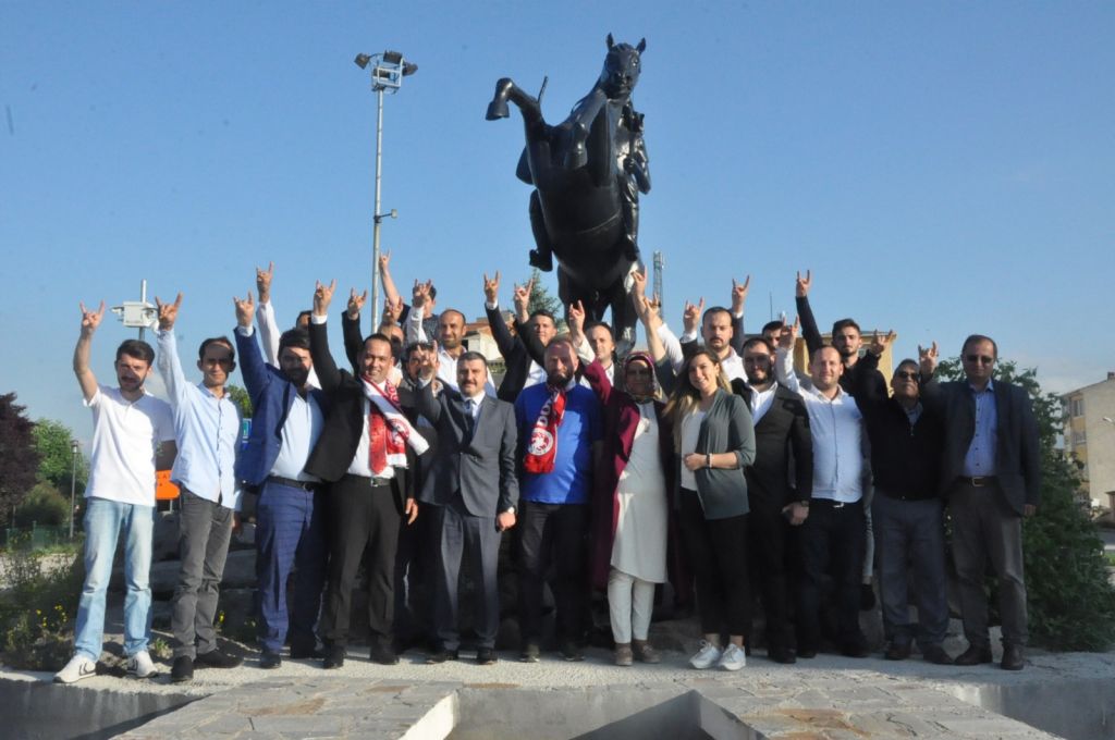 ENERJİSİ HİÇ DÜŞMÜYOR