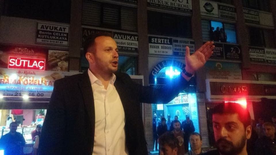 HDP BAYRAK ASTI BOLU KARIŞTI