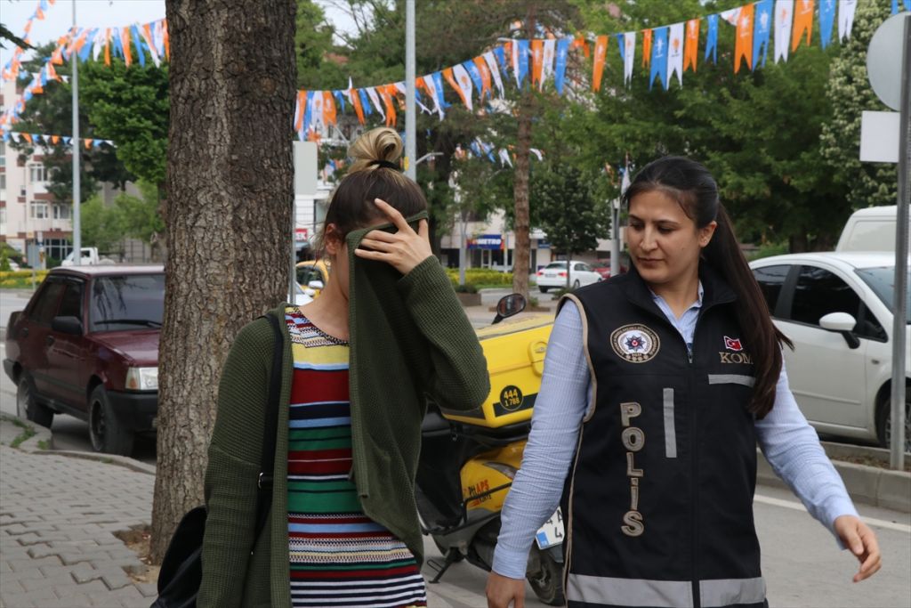 Karı koca uyuşturucu ile yakalandı