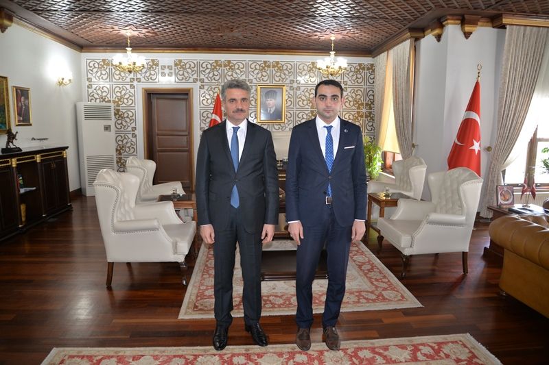 KAYMAKAMLARDAN VALİ BARUŞ'A VEDA ZİYARETİ