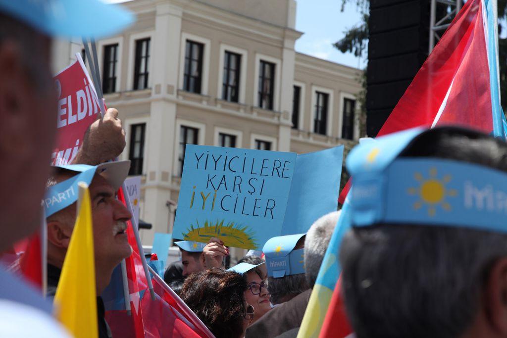 MERAL AKŞENER MİTİNG NOTLARI