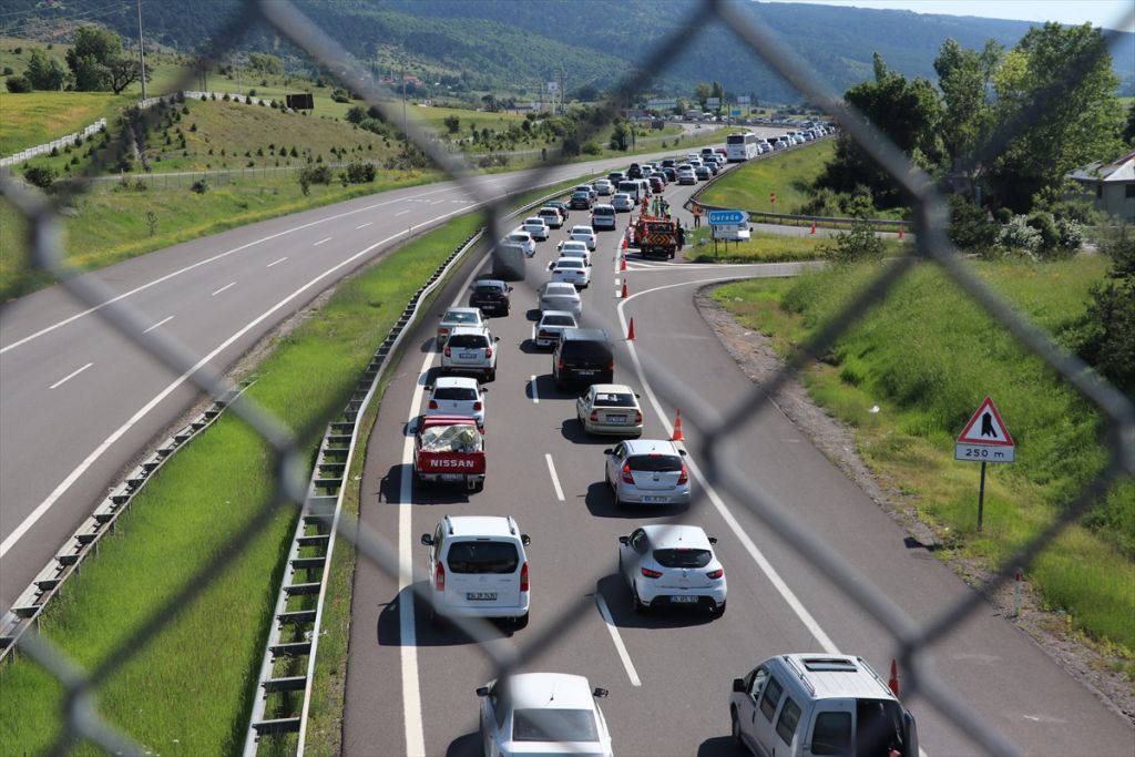Otoyolda bayram trafiği