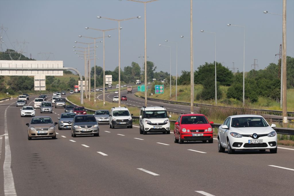 Otoyolda bayram trafiği