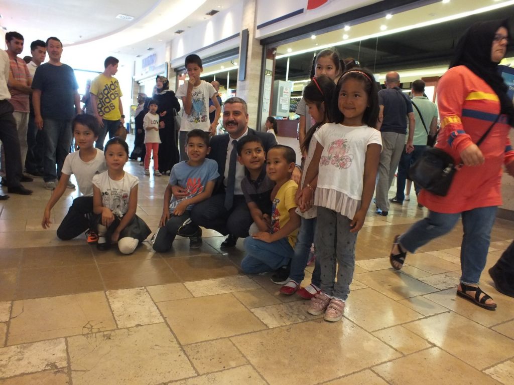 ÜLKÜ OCAKLARI'NDAN SOYDAŞLARIMIZA BAYRAM HEDİYESİ