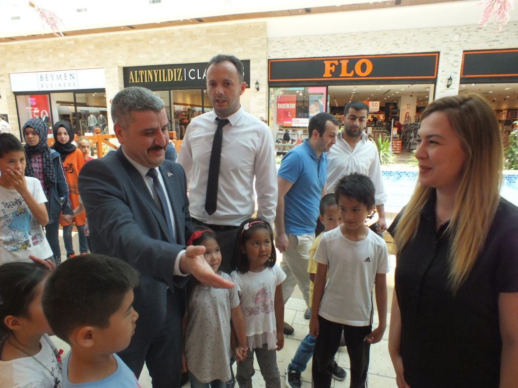 ÜLKÜ OCAKLARI'NDAN SOYDAŞLARIMIZA BAYRAM HEDİYESİ