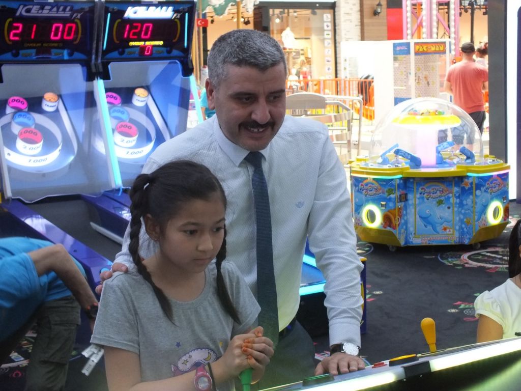 ÜLKÜ OCAKLARI'NDAN SOYDAŞLARIMIZA BAYRAM HEDİYESİ