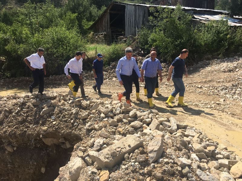 VALİ BARUŞ'TAN AFETZEDELERE ZİYARET