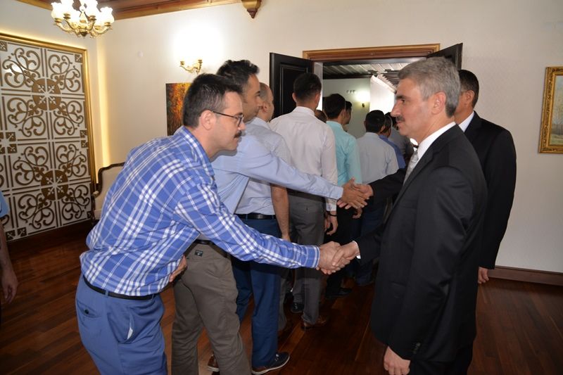 VALİLİK PERSONELİ İLE BAYRAMLAŞILDI