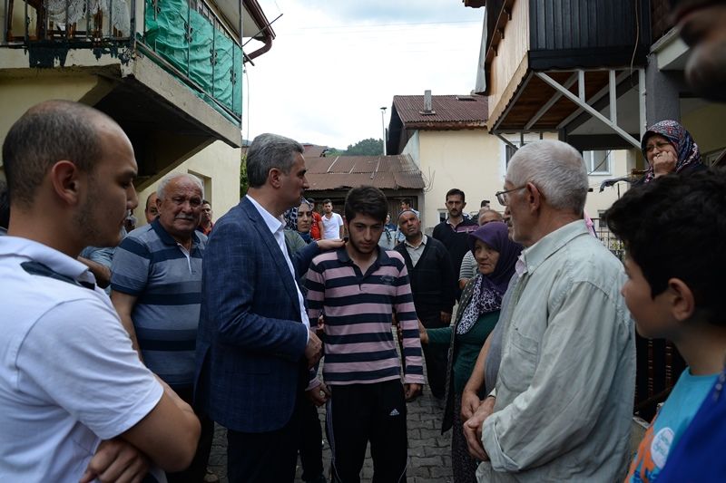 YANGINZEDE AİLELERE GEÇMİŞ OLSUN ZİYARETİ