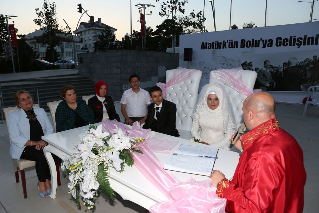 17 Temmuz'un akşam etkinlikleri yoğun ilgi gördü