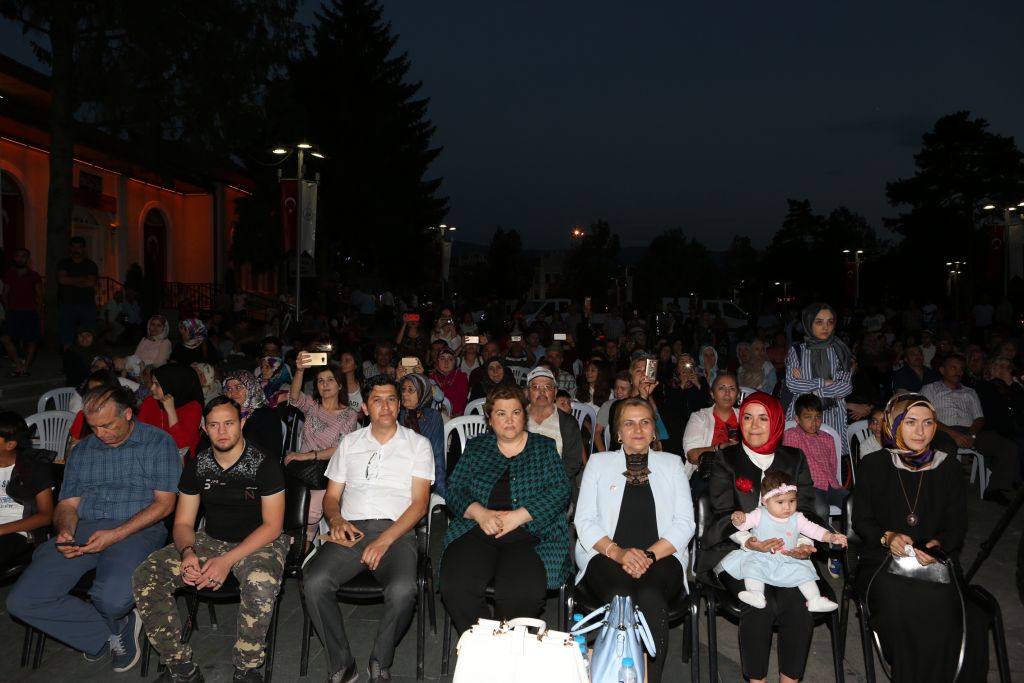 17 Temmuz'un akşam etkinlikleri yoğun ilgi gördü