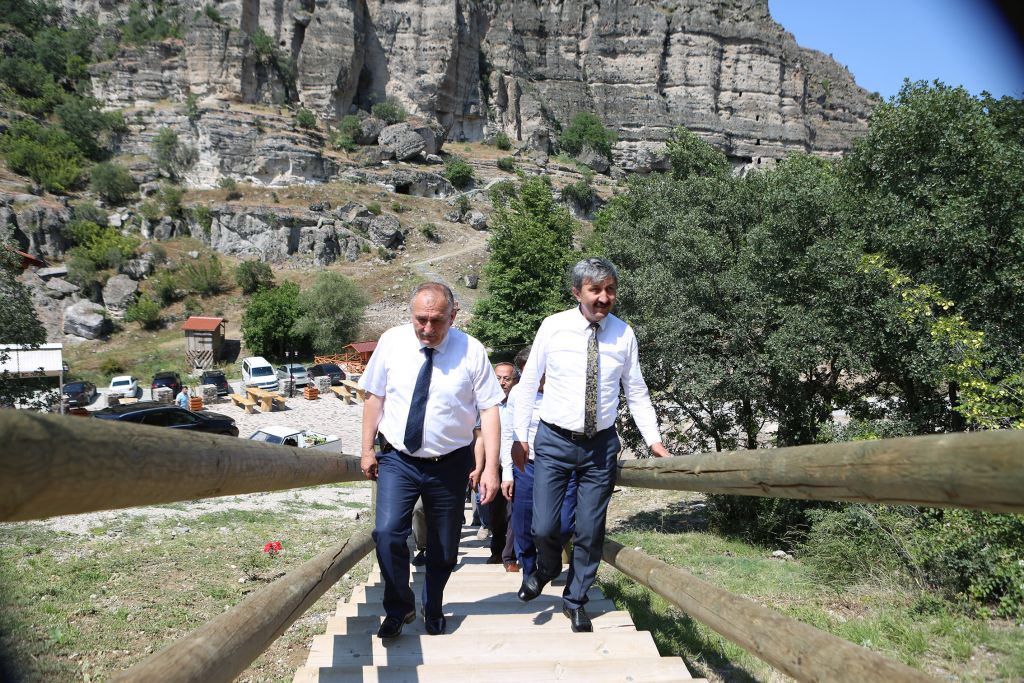 Ak Partili Belediye Başkanları Seben'de bir araya geldi