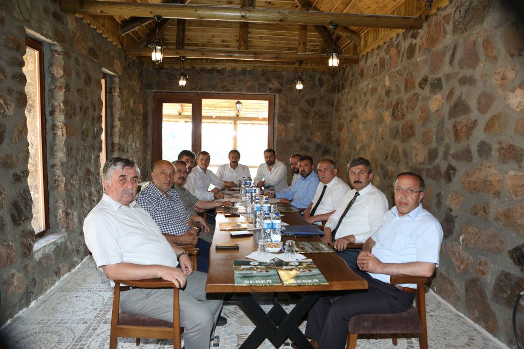 Ak Partili Belediye Başkanları Seben'de bir araya geldi